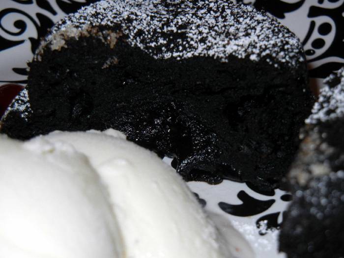 Dark Chocolate Molten Lava Cakes: Once you Go Black, You Never Go Back